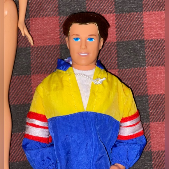 12 Barbie Dolls, 1 Ken & 4 Kelly Dolls Lot - Picture 7 of 15